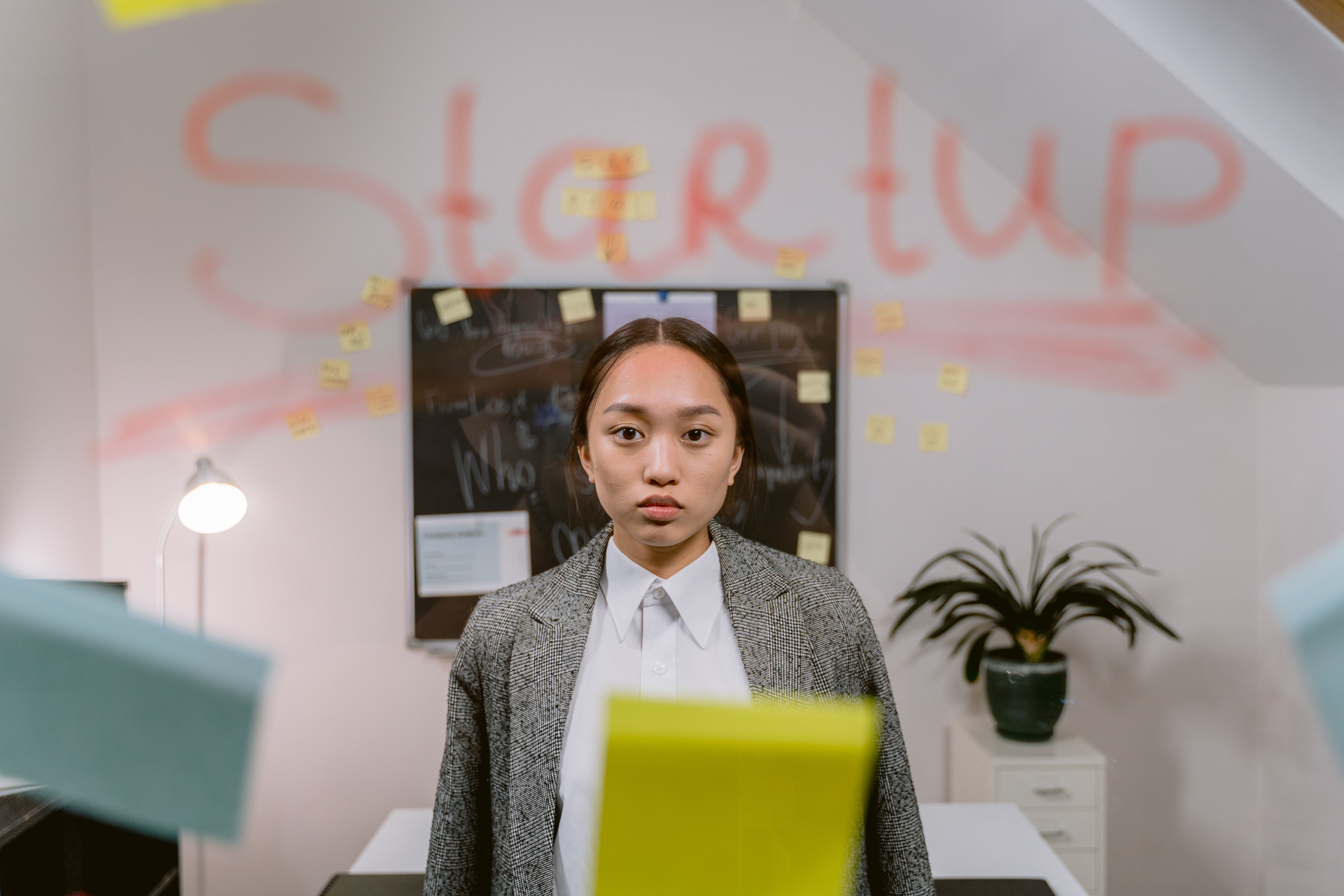 Startups, produtividade infinita e o colapso emocional da nova economia