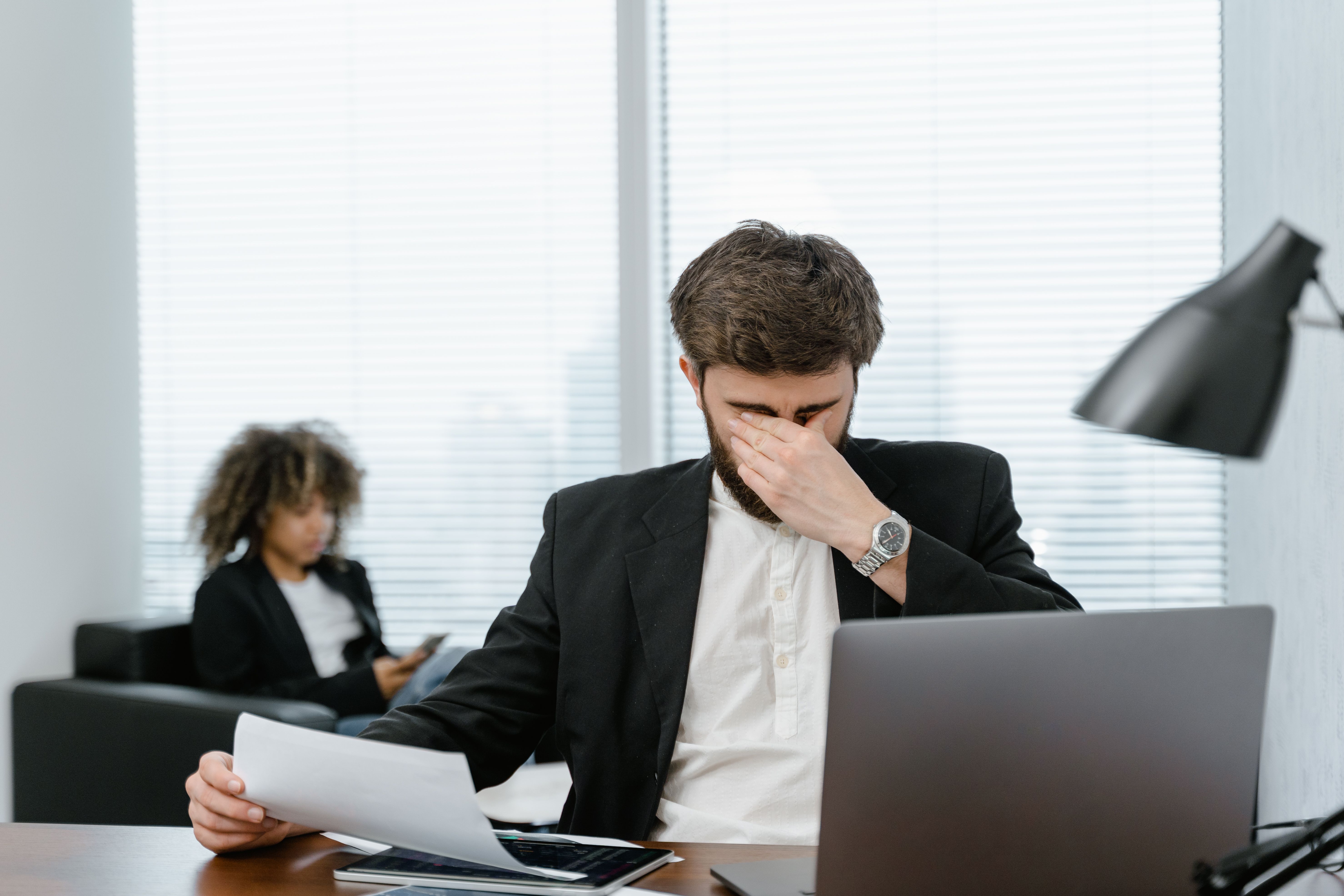 Ansiedade no trabalho: como pequenas mudanças sustentam grandes transformações no bem-estar corporativo