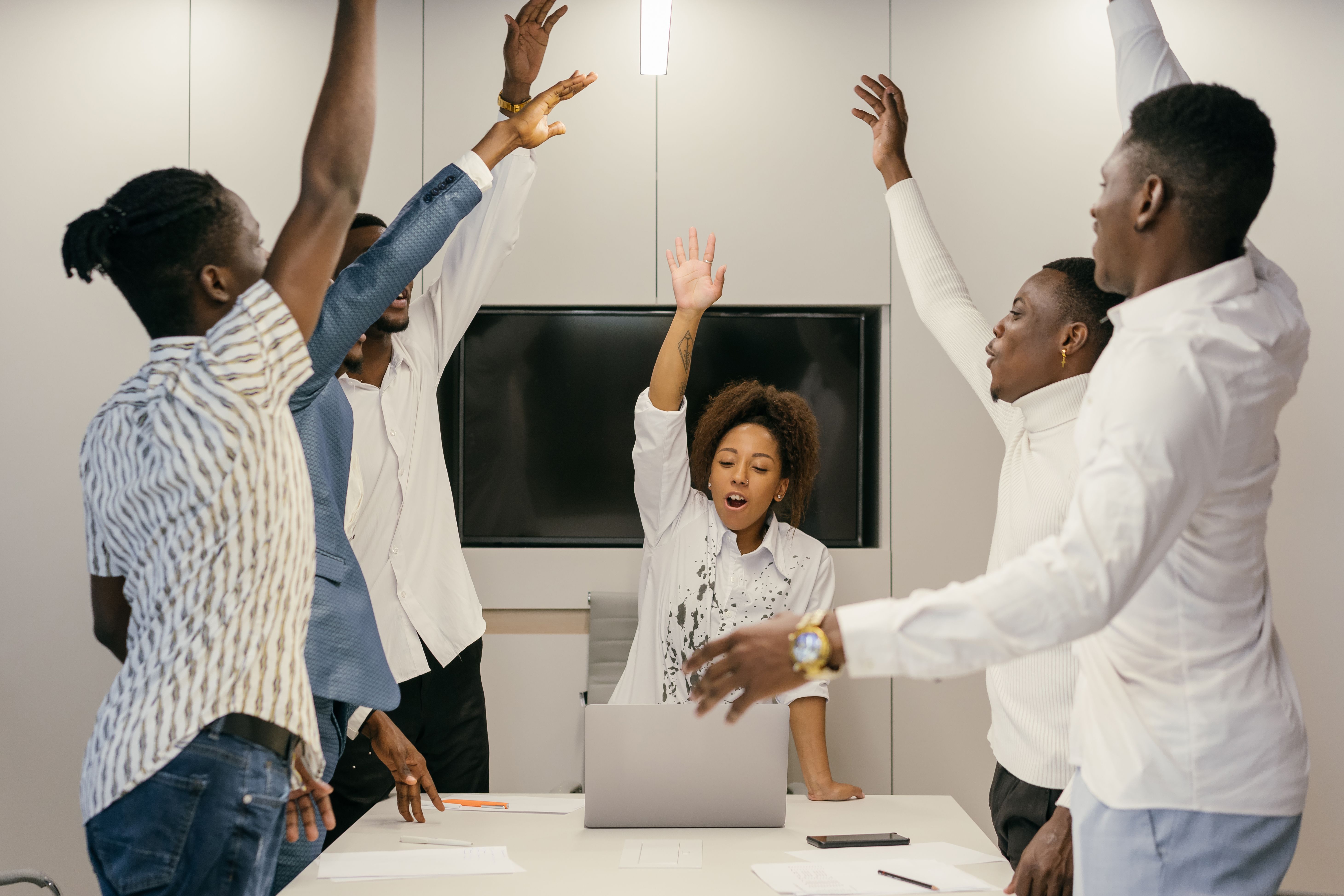 Negócios emocionalmente inteligentes: o que faz essas empresas liderarem o futuro Cuidar para crescer: emoção como ativo estratégico